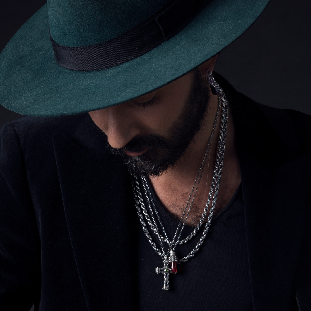 Collana Rockmantique: come nasce un pendente che racconta chi sei