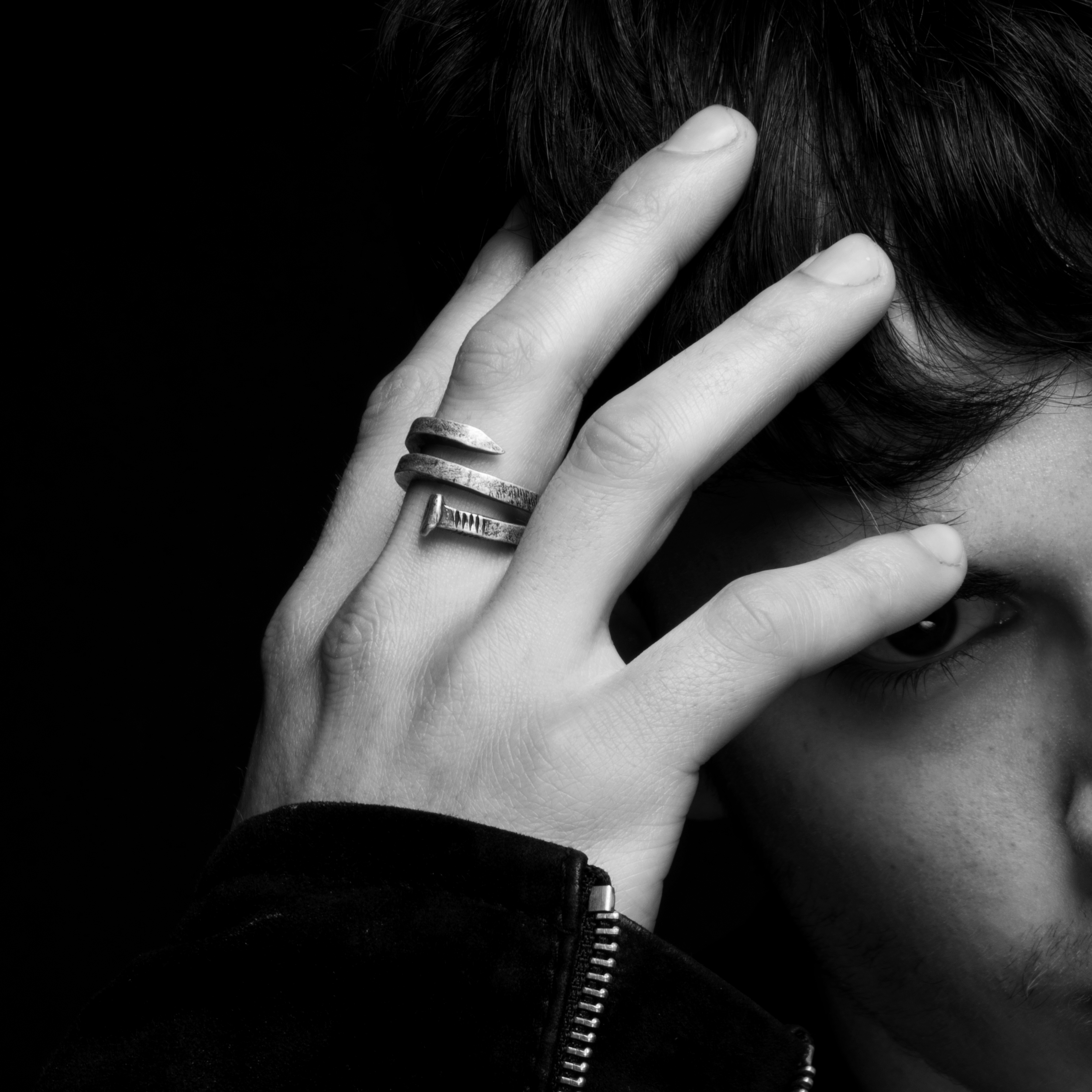 IL CHIODO A DUE GIRI