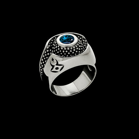 BLUE EYE di Boss Doms e Manuel Bozzi