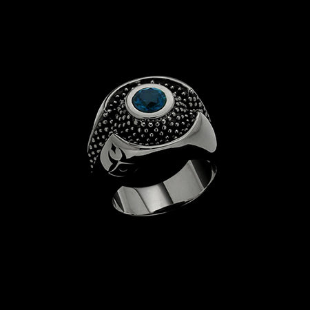 BLUE EYE di Boss Doms e Manuel Bozzi