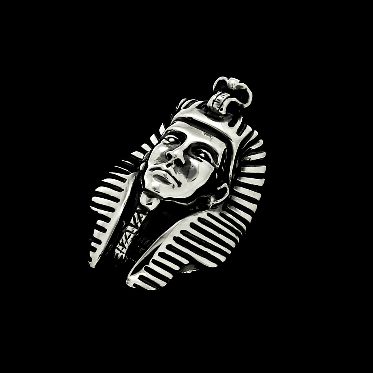 TUTANKHAMON
