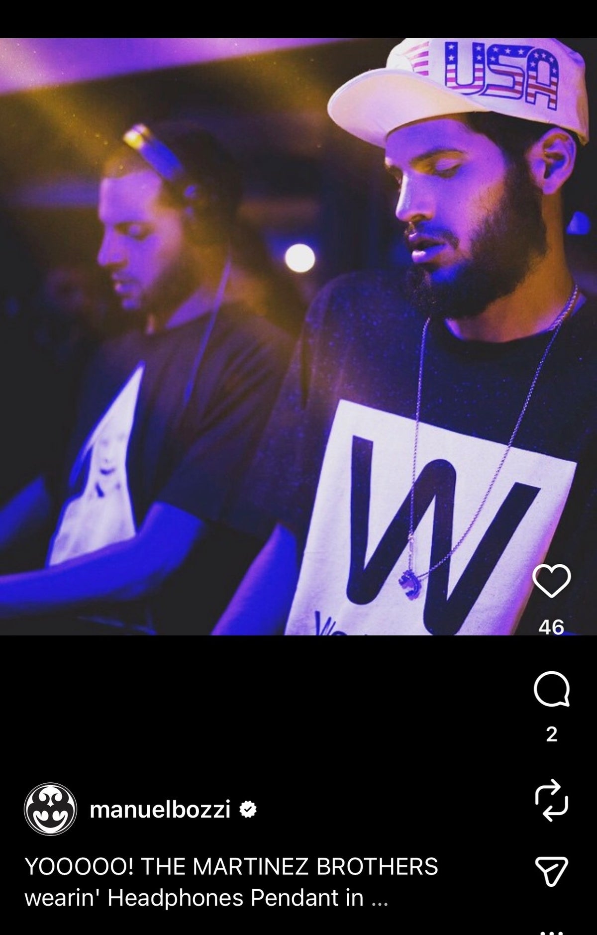 GOLDEN HEADPHONES